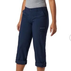 COLUMBIA
Women's PFG Aruba™ Roll Up Pants new with tag size 16 collegiant navy